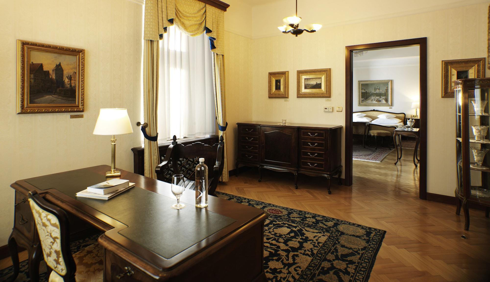 Grand Hotel Toplice - Small Luxury Hotels Of The World Блед Екстериор снимка Suite