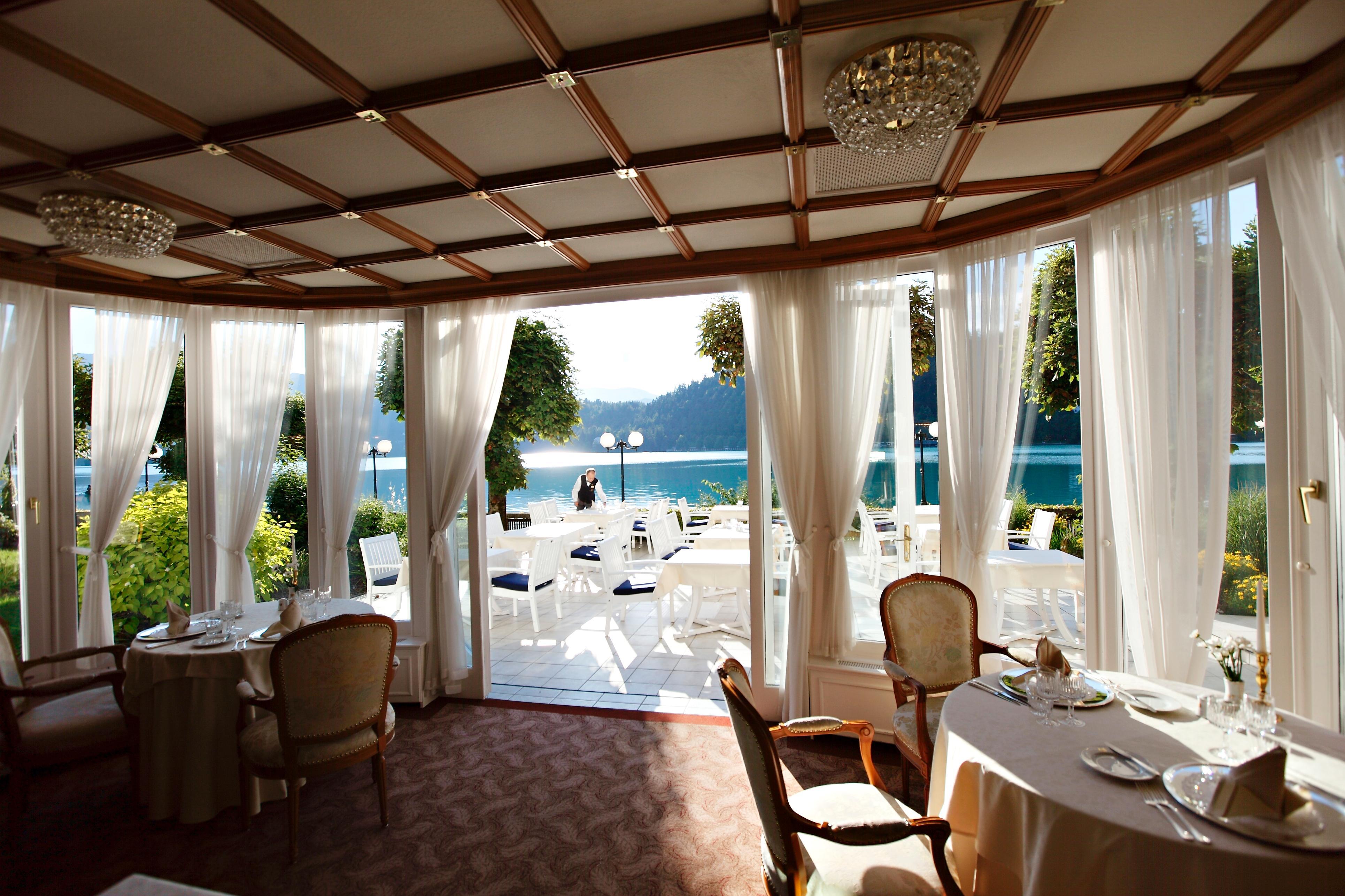 Grand Hotel Toplice - Small Luxury Hotels Of The World Блед Екстериор снимка Restaurant