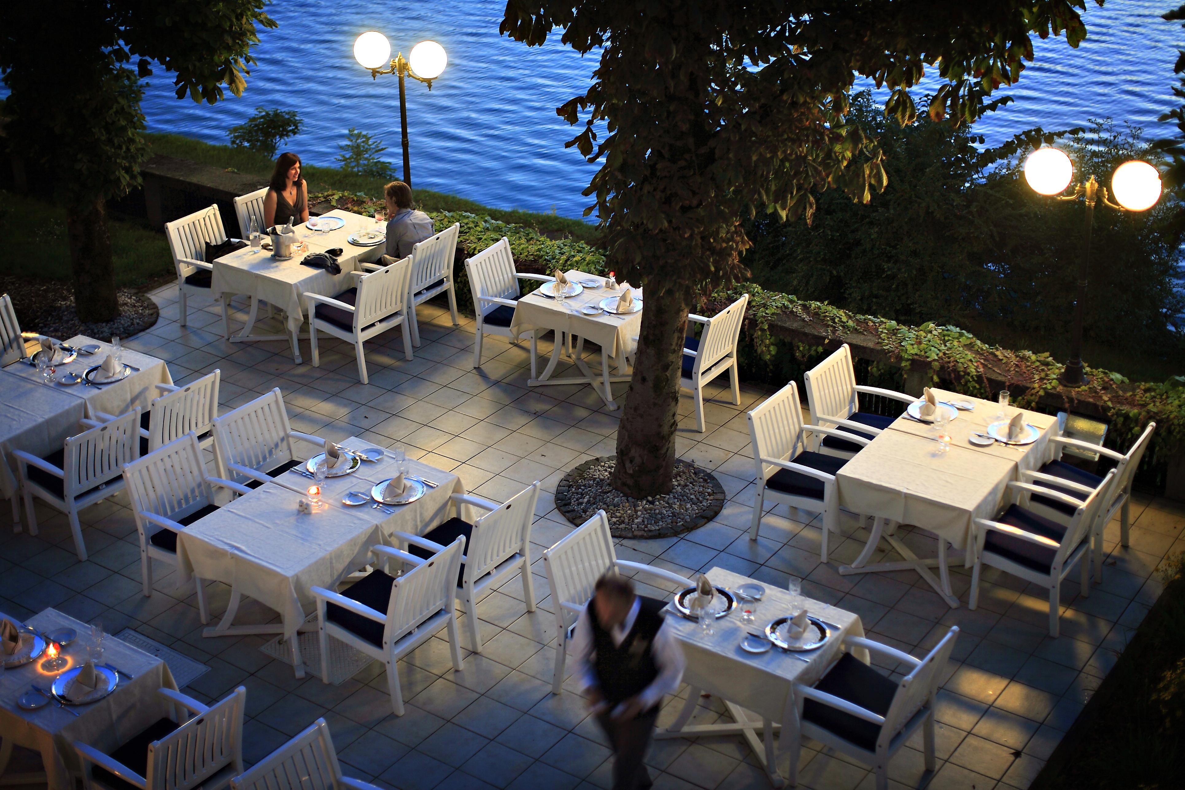Grand Hotel Toplice - Small Luxury Hotels Of The World Блед Ресторант снимка The restaurant at the Hotel des Alpes