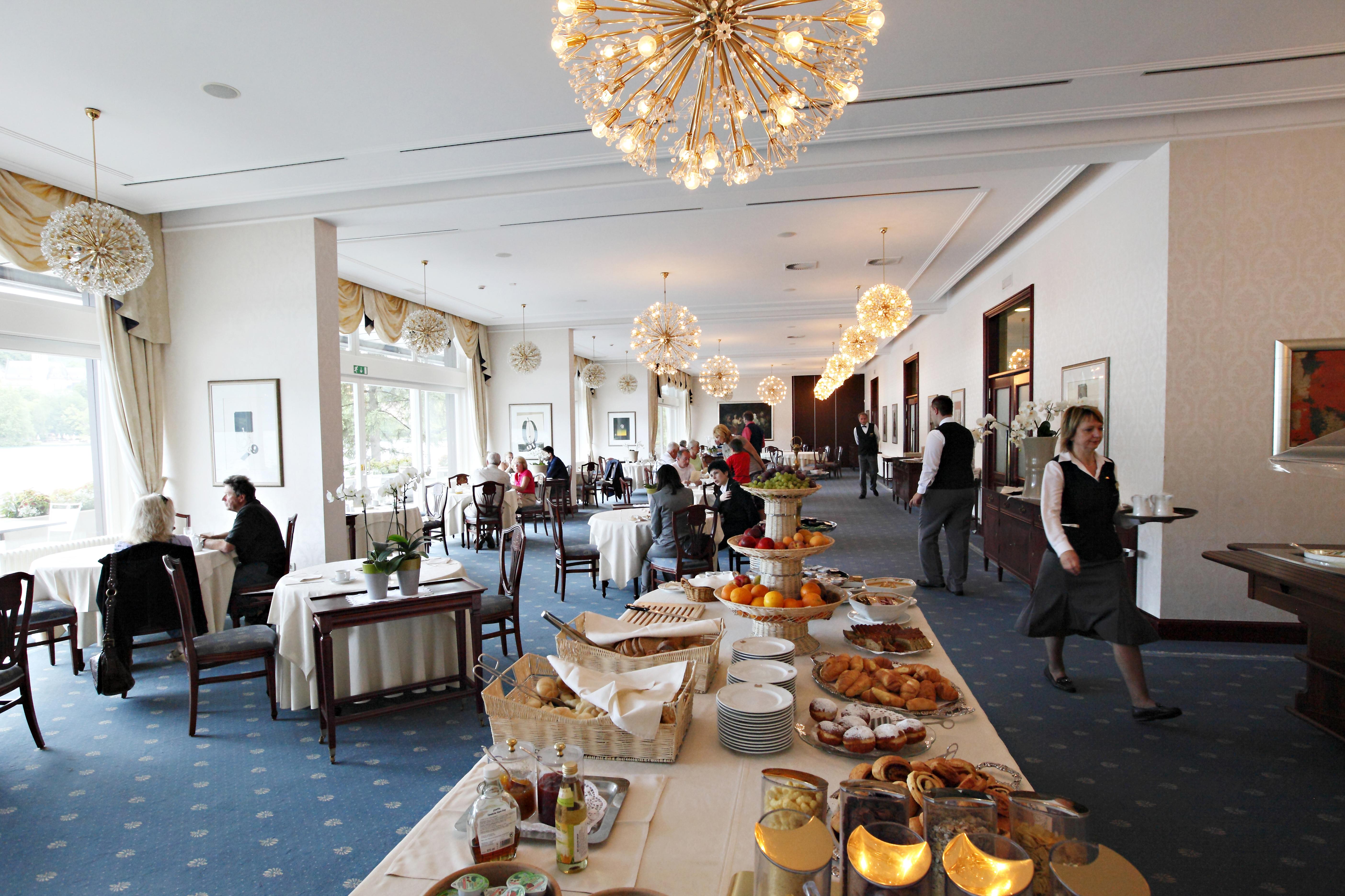 Grand Hotel Toplice - Small Luxury Hotels Of The World Блед Екстериор снимка Restaurant