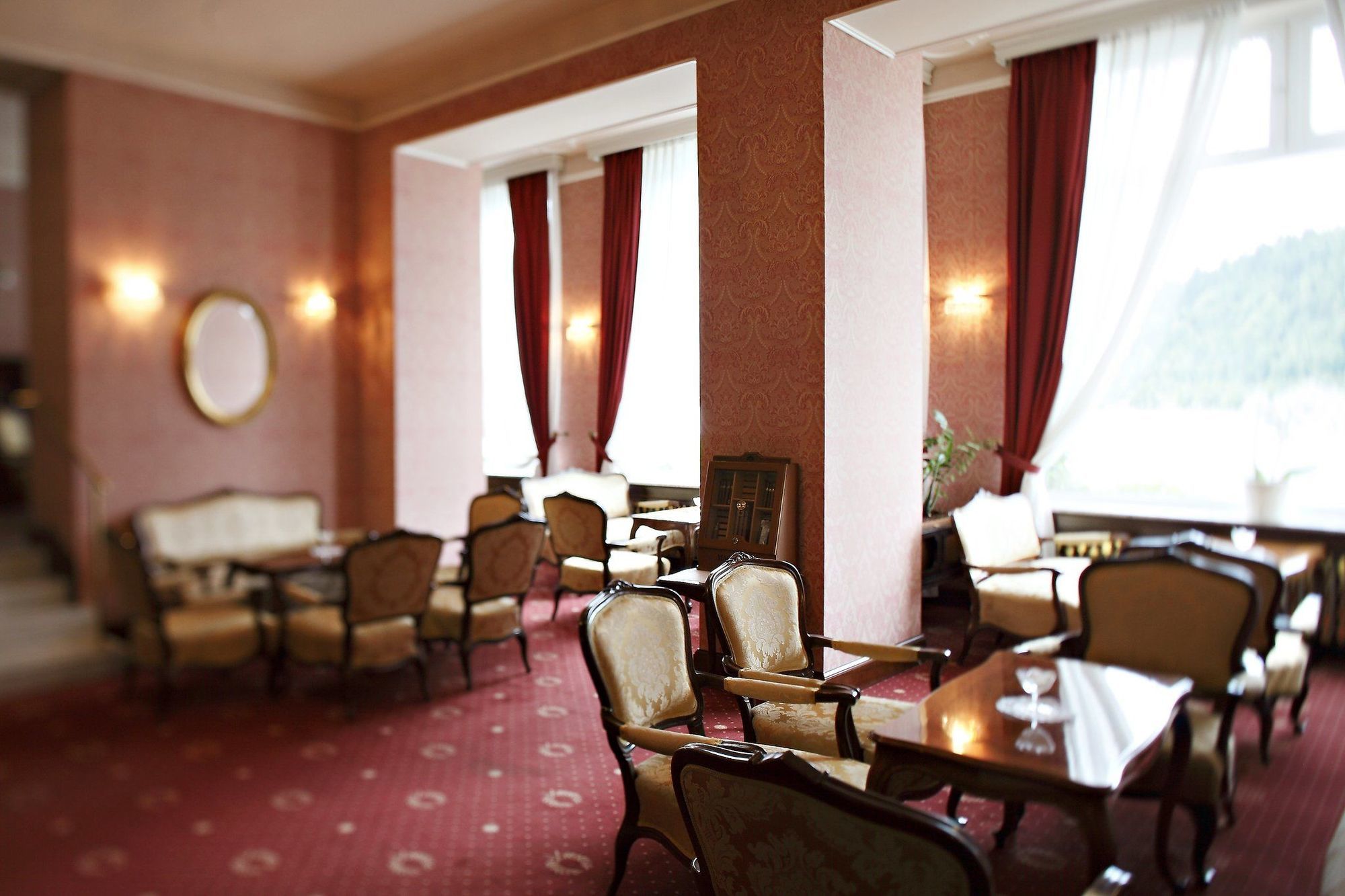 Grand Hotel Toplice - Small Luxury Hotels Of The World Блед Ресторант снимка Interior of the hotel